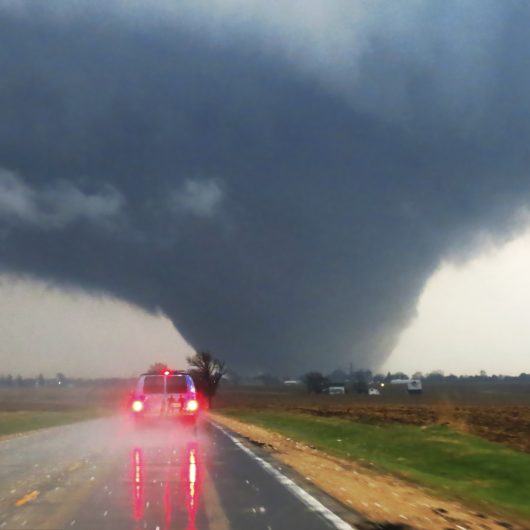 ETT approaches a large tornado